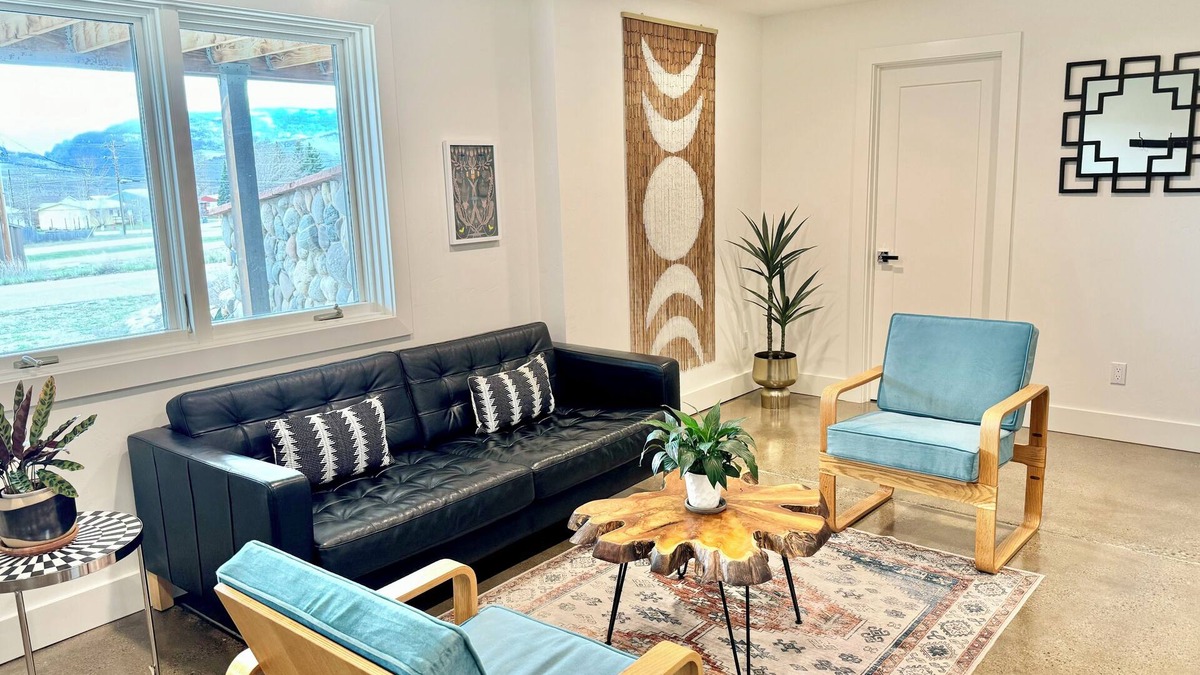 Kremmling House | Spacious 4BD 3BA Mountain Retreat with Deck Views.