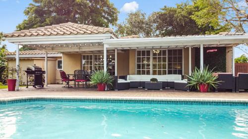 Lighthouse Point House | Spacious 4BR 3BA w Heated Pool, 3 Miles to Beach