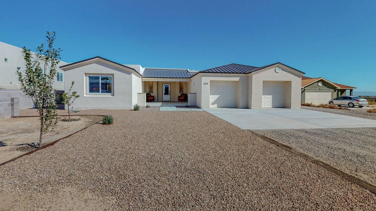 Rio Rancho House | Spacious 4BR/3BA with Amazing Views. Sleeps up to 8.