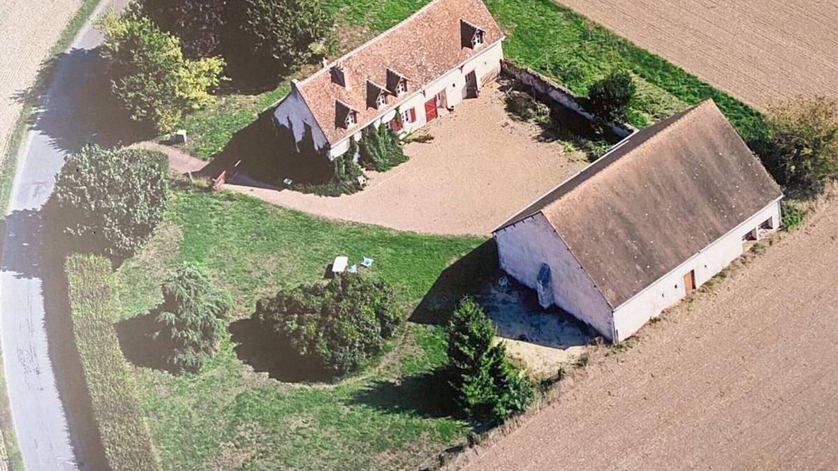 Thore-la-Rochette Cottage | Spacious 4BR Cottage with Jacuzzi, Fireplace, and Game Facilities in Wine Village