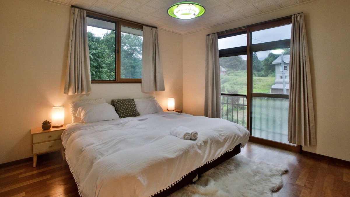 Myoko Ski Chalet | Spacious 5 Bedroom Chalet. Powder Peaks, Myoko