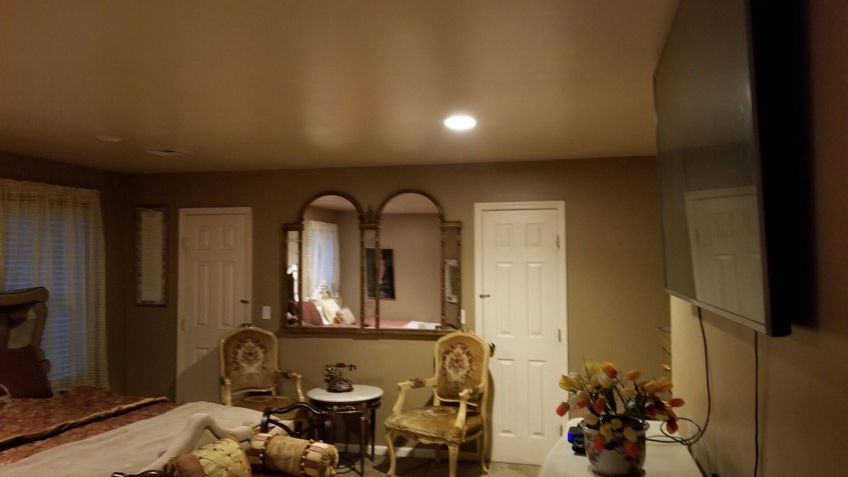 Huntington Station House | Spacious 5-bedroom house with WiFi and AC in marvelous DIX HILLS