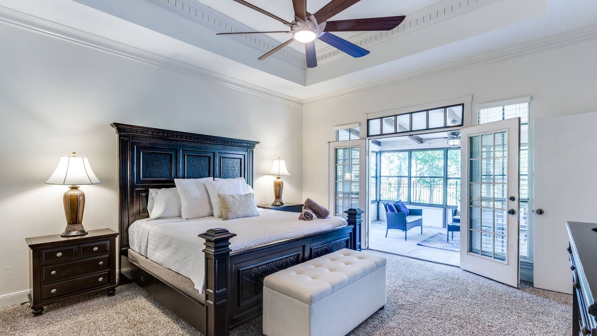 Atascocita House | Spacious -5 bed-5ba Golf Course - Lake Access - Pet Friendly - Long-Term Stays