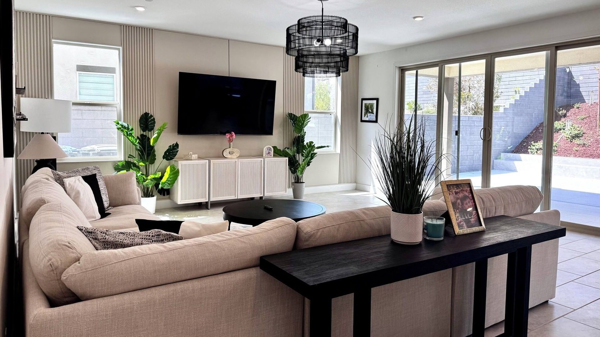 San Juan Capistrano House | Spacious 5-bedroom house in serene Mission Viejo with fitness room, AC