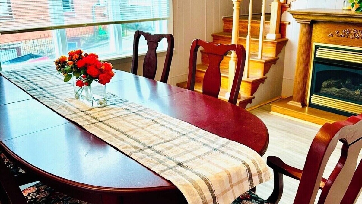 Ashland House | Spacious 5-bedroom apartment in charming Ashland with WiFi