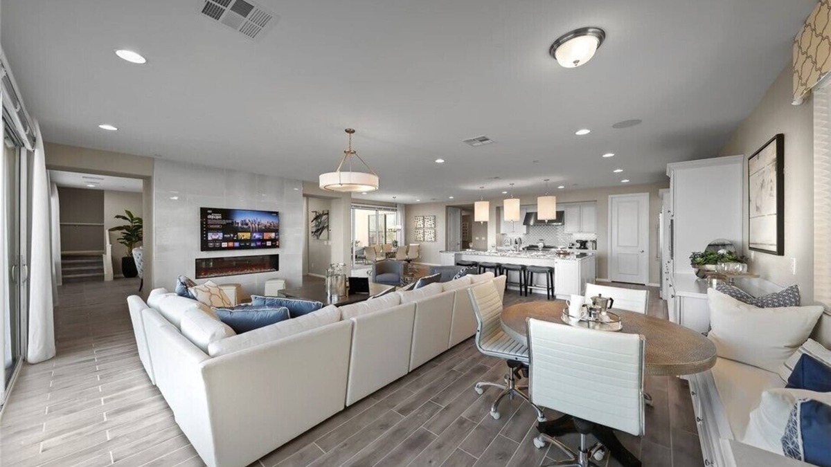 Las Vegas House | Spacious 5-bedroom house in amazing Las Vegas with AC