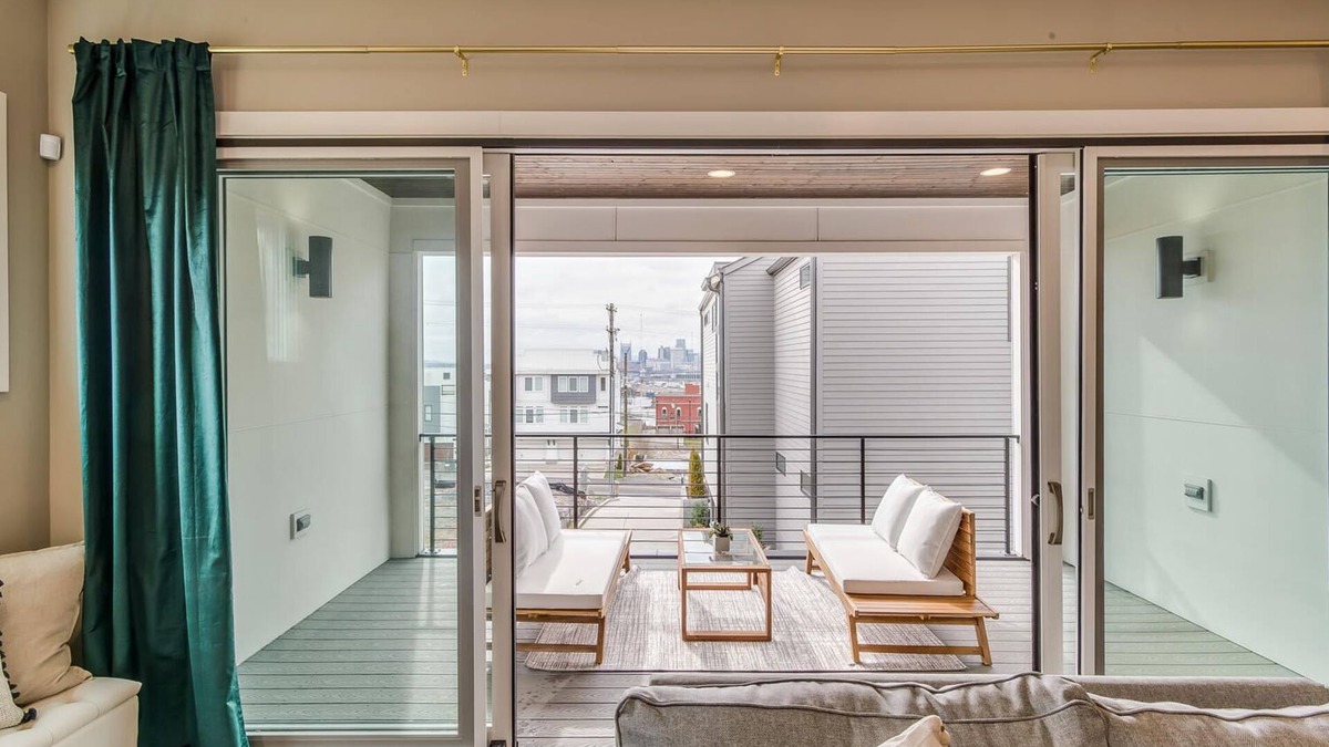 Talbot's Corner House | Spacious 5-Bedroom House with Elevator and Fantastic City Views!