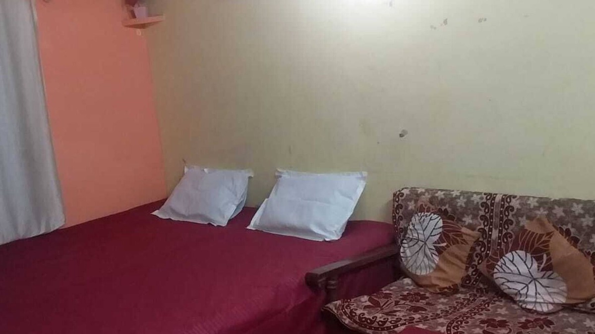 Faizabad House | Spacious 5-bedroom house in enchanting Faizabad with WiFi, AC