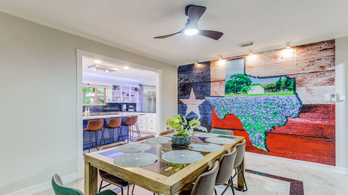 Pasadena House | Spacious 5-bedroom house with Pool, Tennis Court, and Fitness Room!