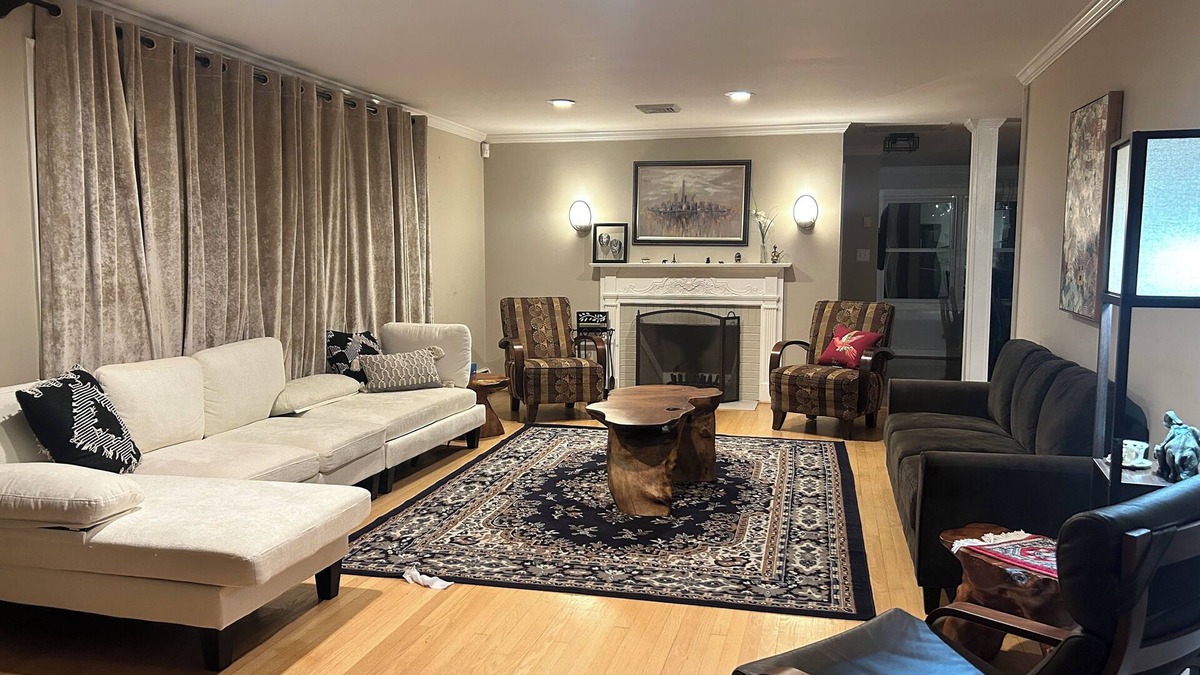 Mantua House | Spacious 5-bedroom house close to Washington DC