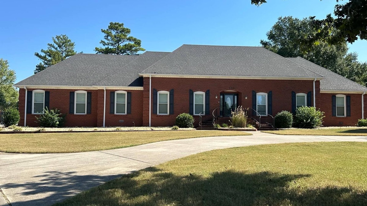 Harvest House | Spacious 5-bedroom house w/fitness room, WiFi. Just like home away from home!