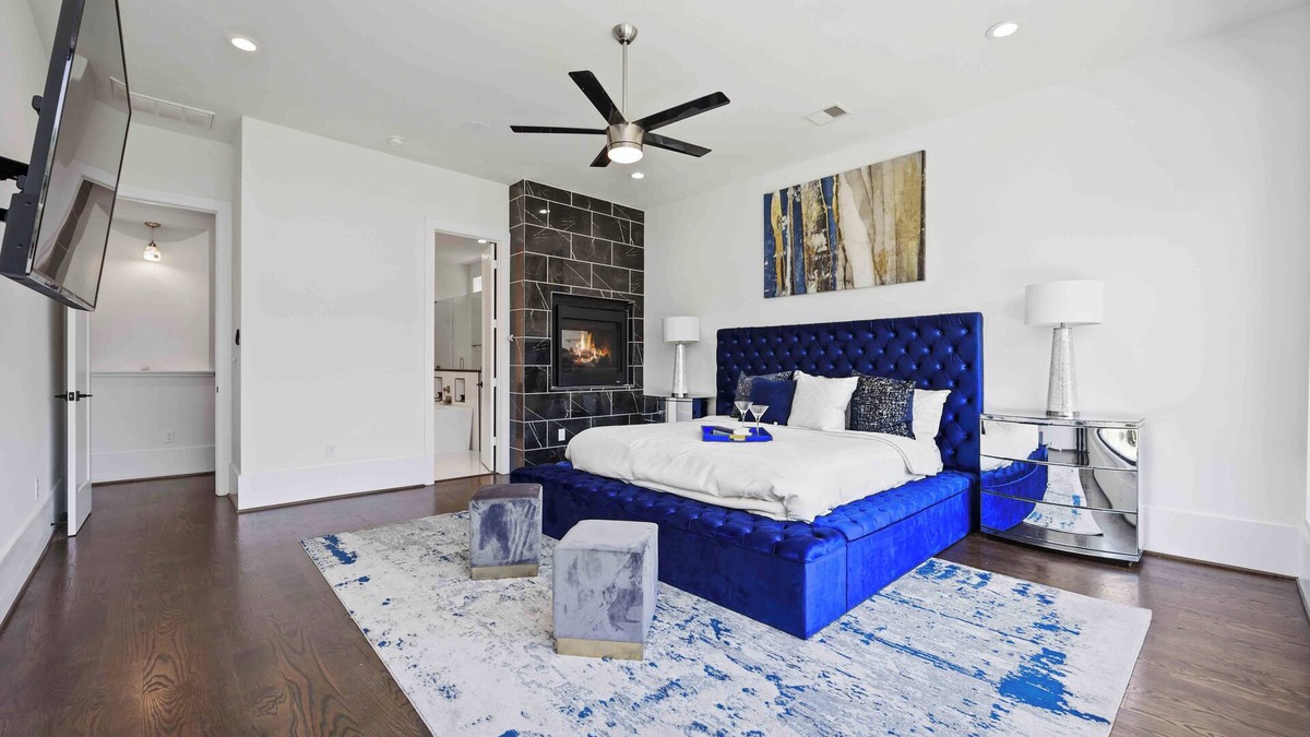 Garden Oaks House | Spacious 5-bedroom house In Houston, TX