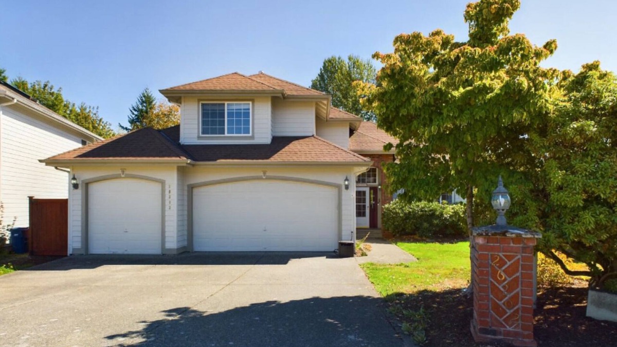 Kent House | Spacious 5-bedroom house in Kent with AC, WiFi and close to all amenities!