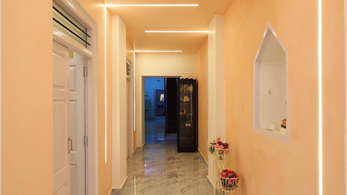 White Town House | Spacious 5-bedroom house in phenomenal Pondicherry with AC, WiFi