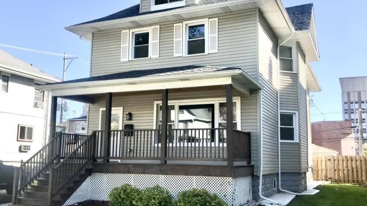 Forest Park House | Spacious 5-Bedroom Retreat in Forest Park