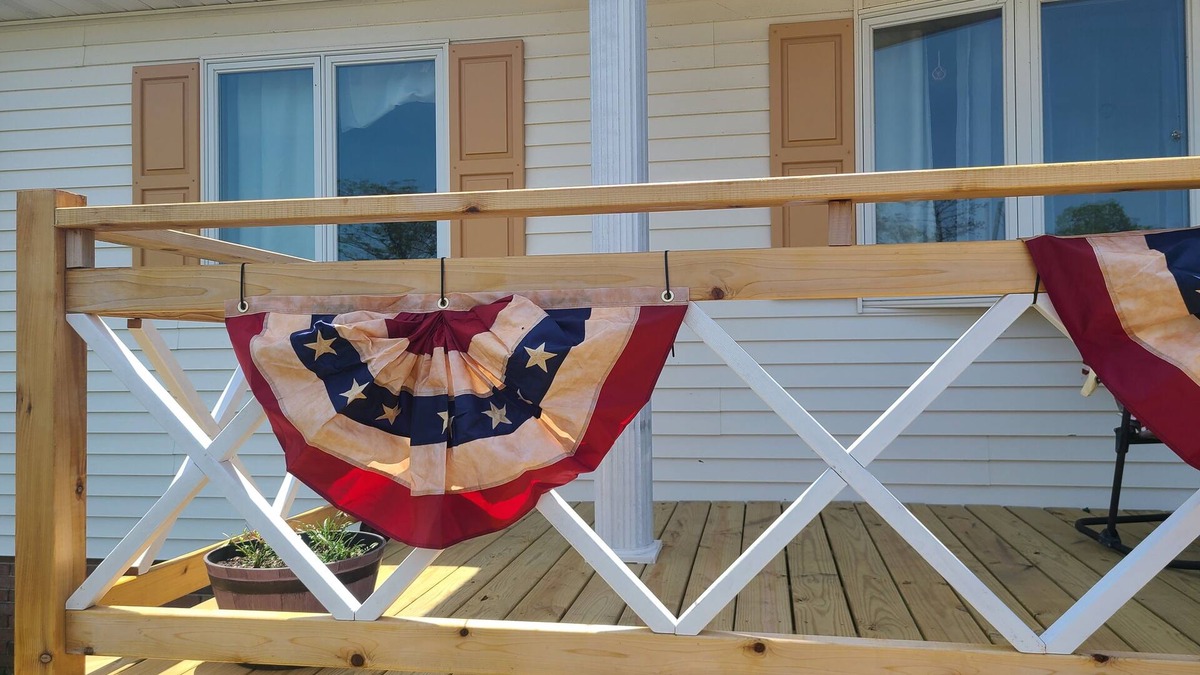 Ewell House | Spacious 5-bedroom house with WiFi, AC and private dock on charming Smith Island
