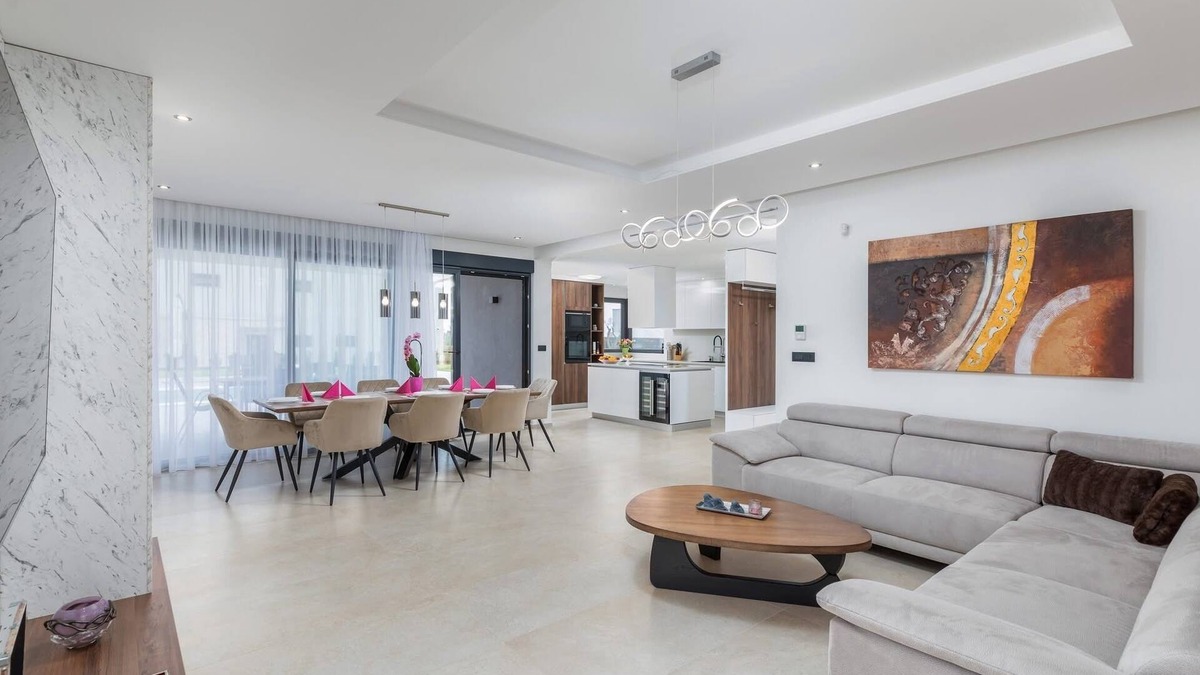 Mali Radic Villa | Spacious 5-bedroom villa in gorgeous Brekovica with AC, WiFi