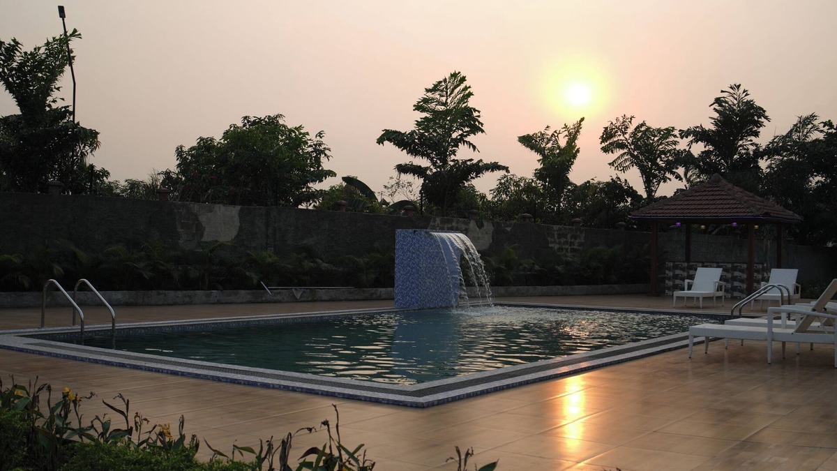 Pali Villa | Spacious 5-bedroom villa with WiFi, AC in lovely Dhokshet