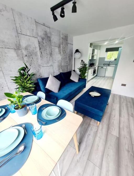East End House | Spacious 5bed house, FREE parking, NO PARTY !
