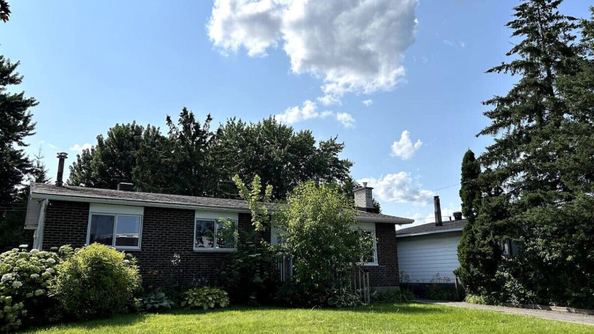 Downtown Gatineau House | Spacious 5BR home. Close to everything!