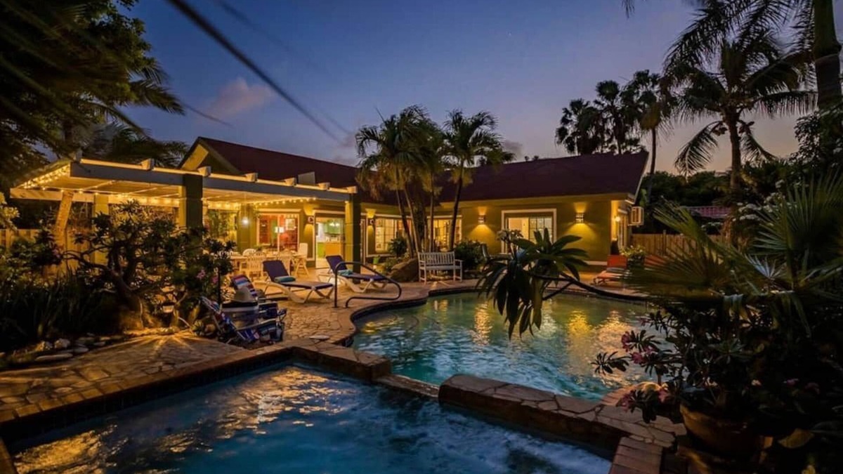 Moko Villa | Spacious 5BR Home w/Amazing Garden & PrivatePool