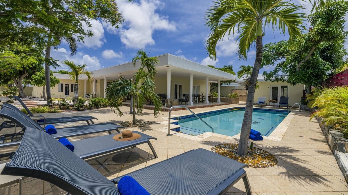 Oranjestad Villa | Spacious 5BR4.5BA w/Pool @ DownTown I Close2Beach