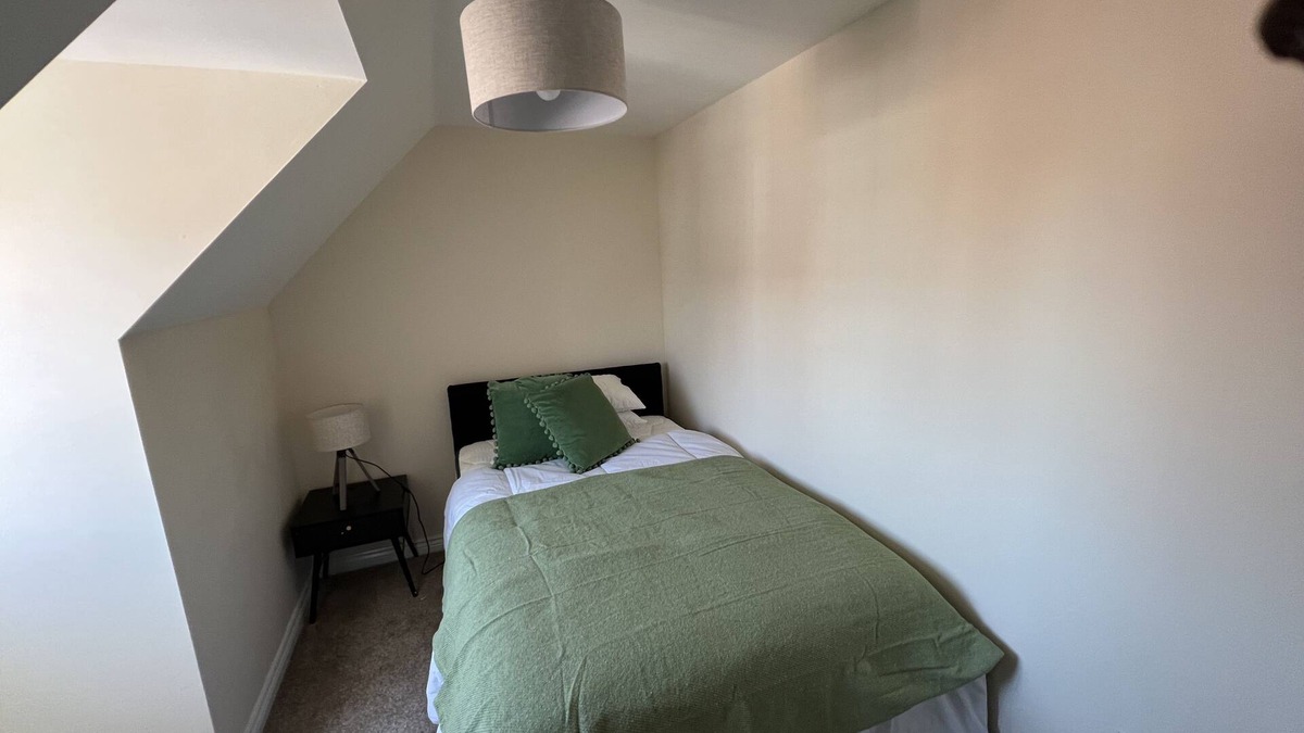 Martlesham Heath House | Spacious 5BRM Townhouse – Ideal for Contractors, Corporate Stays & Family Visits