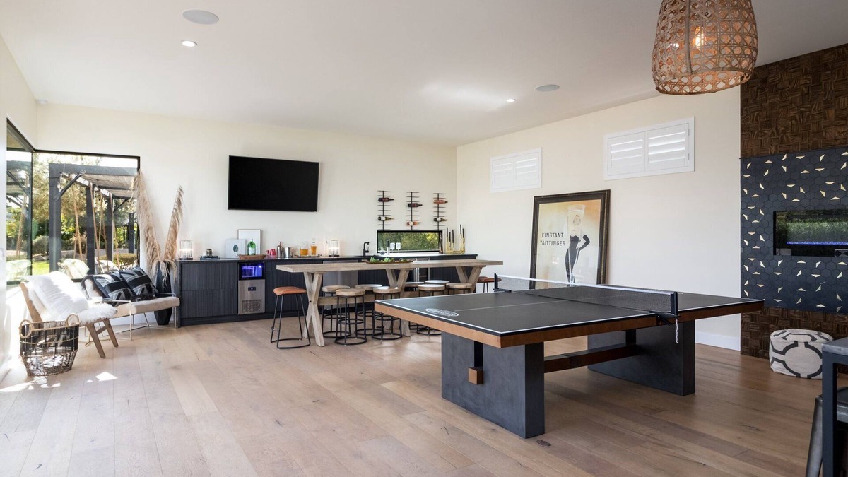 Shea North Estates House | Spacious 6-bdrm Resort home in Scottsdale , Sleeps 16+ fitness room, Pickleball