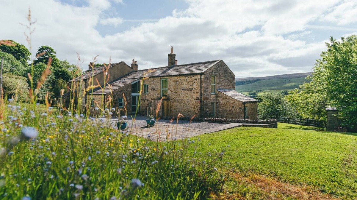 Horsehouse Other | Spacious 6-bedroom farmhouse in welcoming Leyburn with WiFi