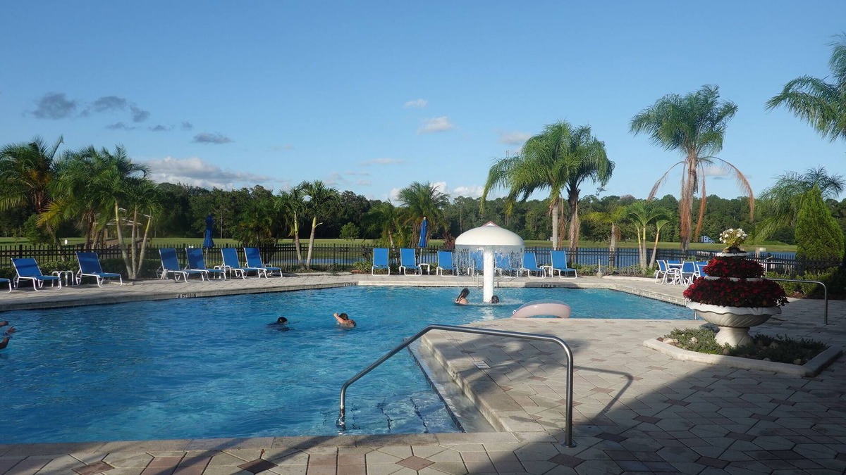 Trafalgar Village House | Spacious 6-bedroom house with private pool