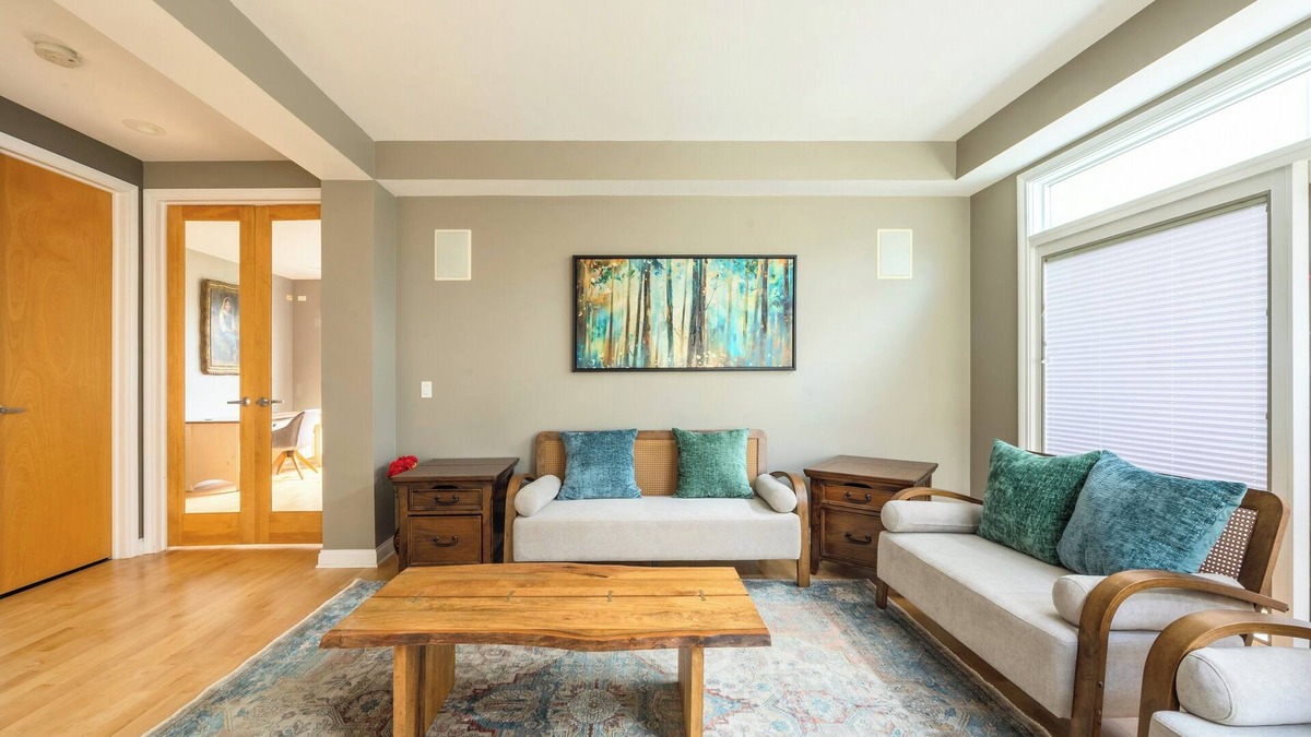 Gurnee House | Spacious 6-bedroom house in welcoming Gurnee with AC, WiFi