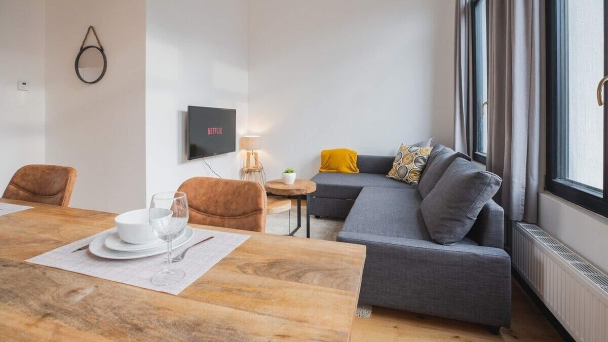 Harmonie Apartment | Spacious 6-Guest Antwerp Duplex + Free parking
