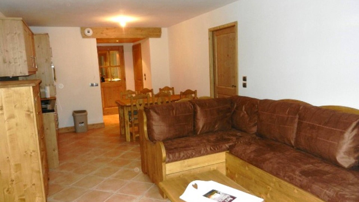 Cohennoz Apartment | Spacious 6-Person Apartment with Pool, Balcony/Terrace, and Garage in Crest-Voland