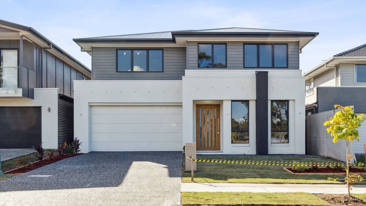 Victoria Point House | Spacious 6BR Home Near Beach in Victoria Point