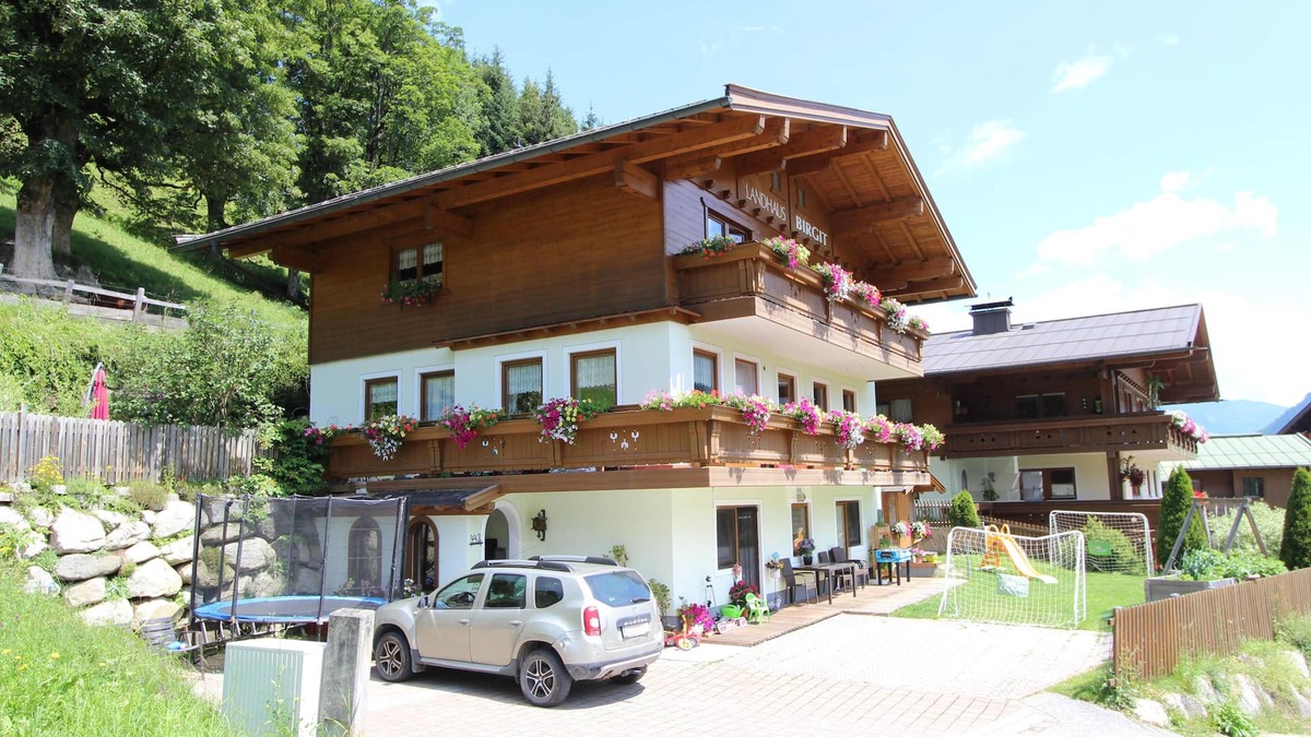 Wiesern Apartment | Spacious apartment 400 m from the piste