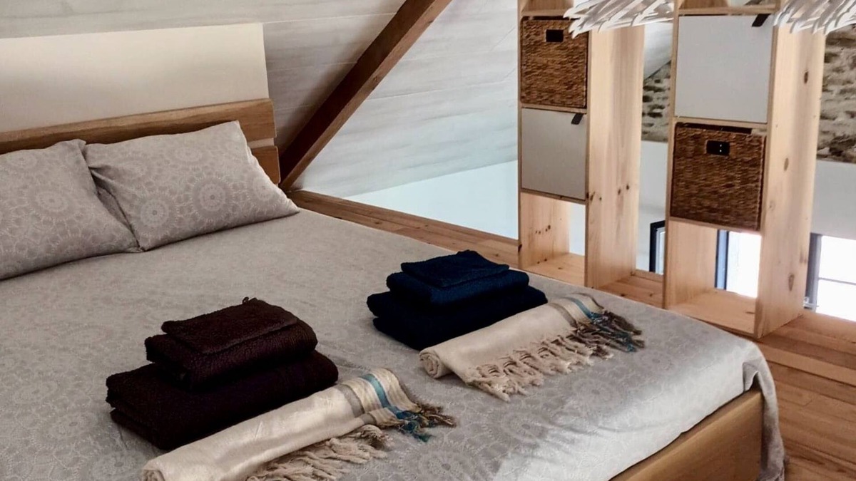 Padies Apartment | Spacious 'Adults Only' loft surrounded by nature
