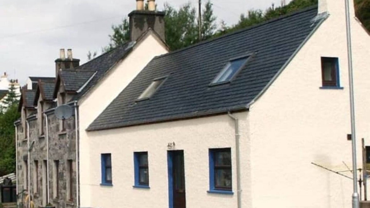 Tarbert Cottage | Spacious and airy, to be refurbished over winter