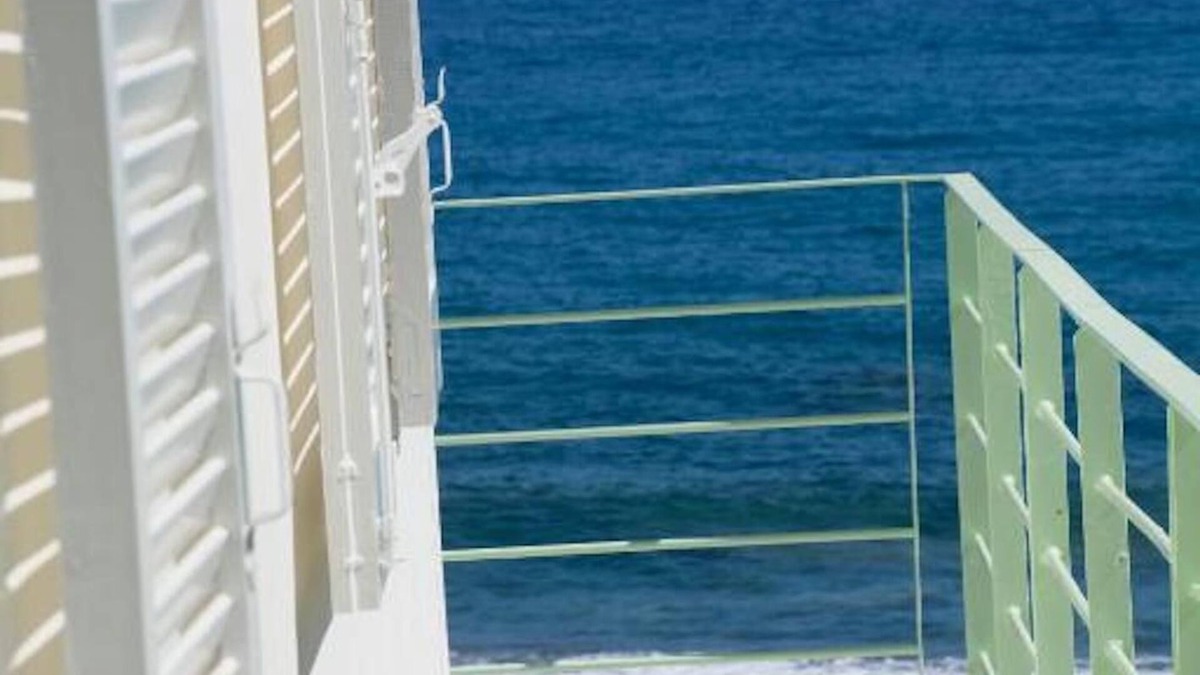 Myrtos House | Spacious and beautiful beach house in Sidonia