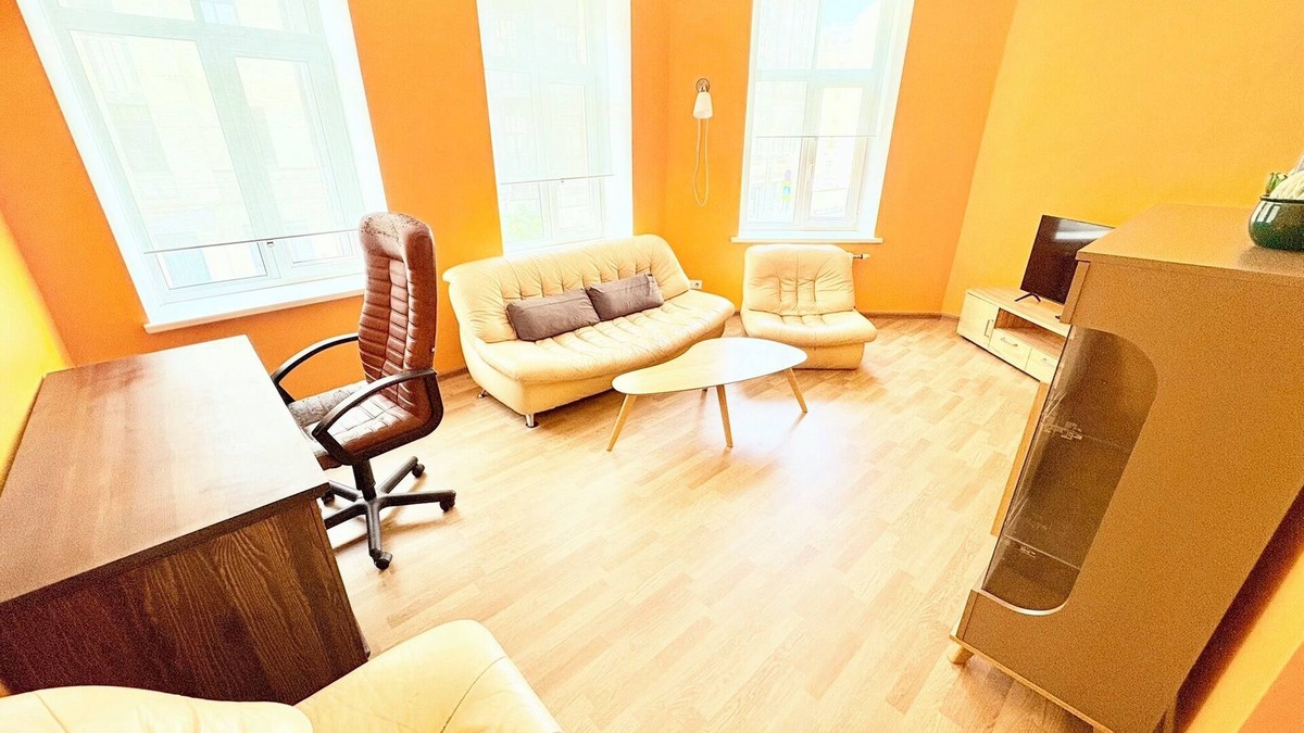 Grizinkalns Apartment | Spacious and Bright Apartment w/Free Parking and Self-Check-In
