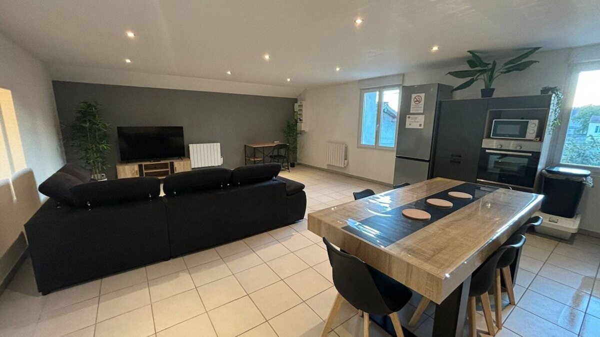 Pont-d'Ain Apartment | Spacious and bright duplex in the heart of Pont d'Ain