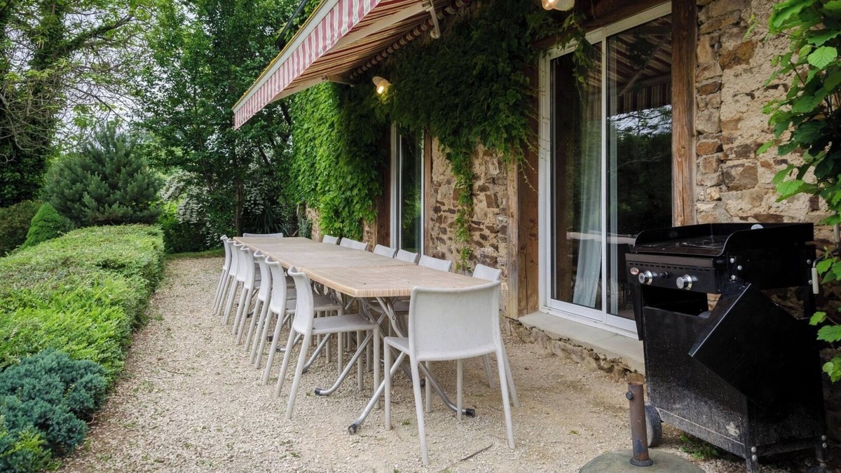 Angoisse House | Spacious and bright holiday home in the heart of Périgord, terrace, pool & nature
