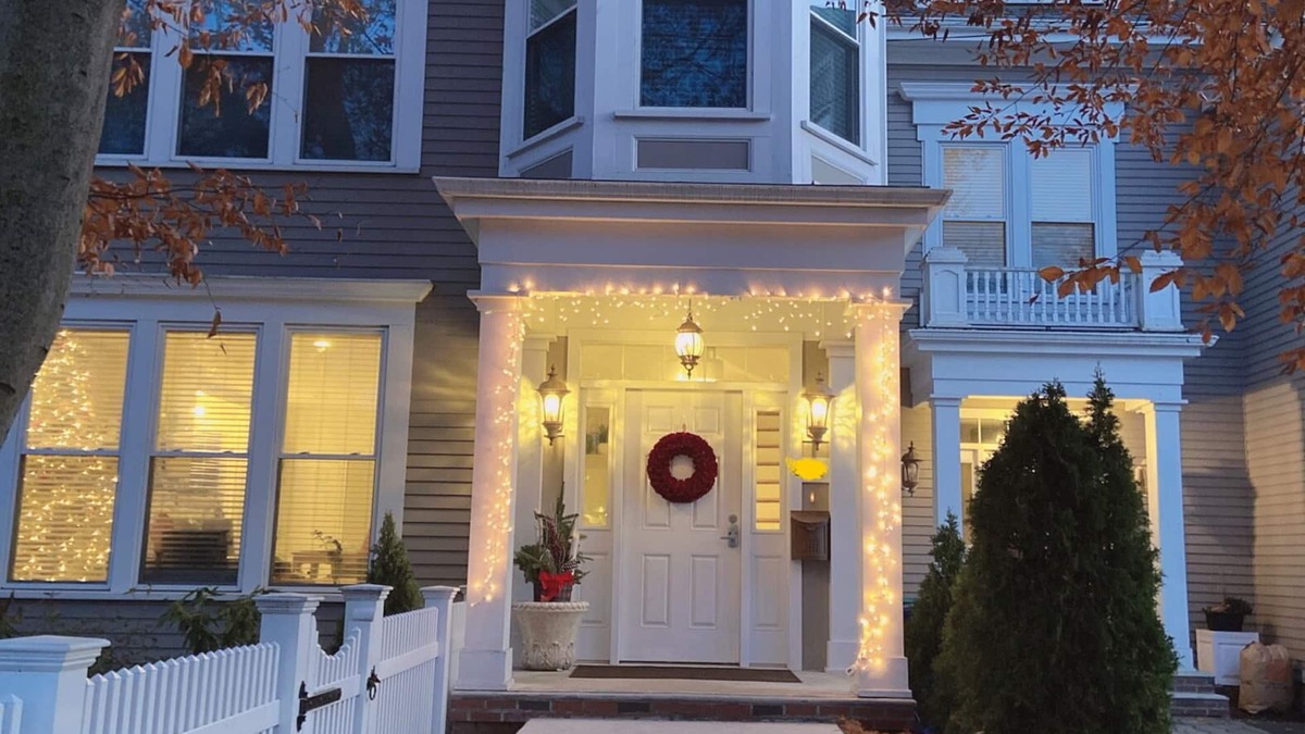 Newton Condo | Spacious and Charming 2BR condo with deck central AC/Prime location in Newton
