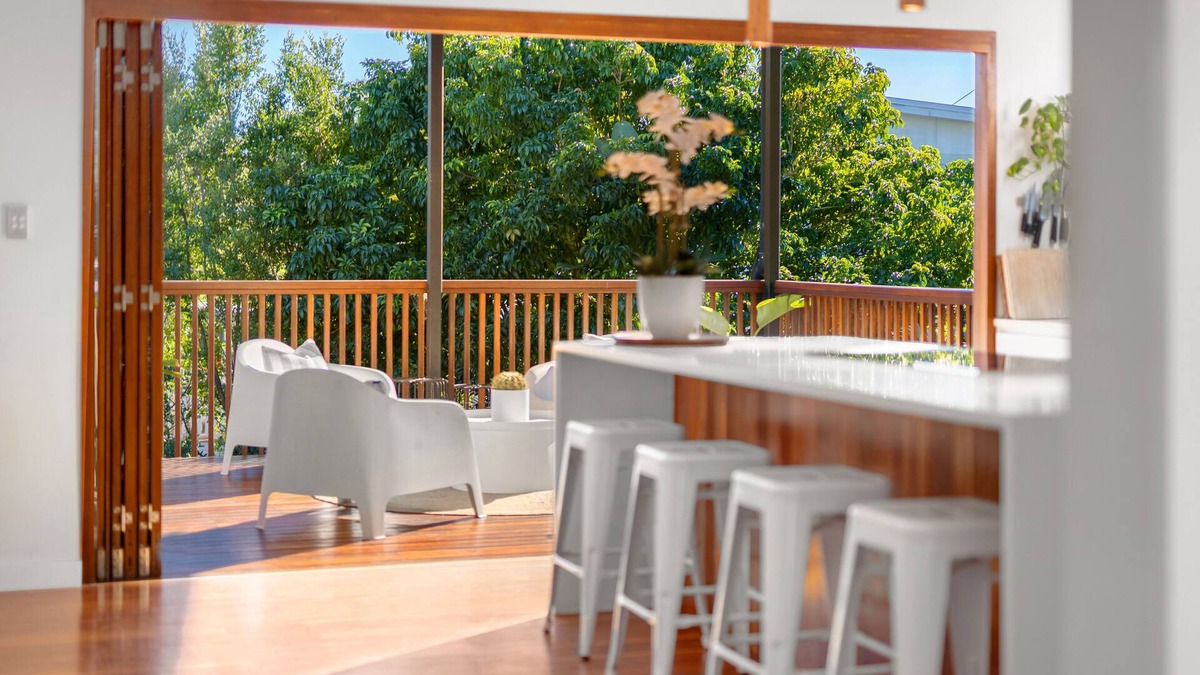 Yeronga House | Spacious and close to everything.