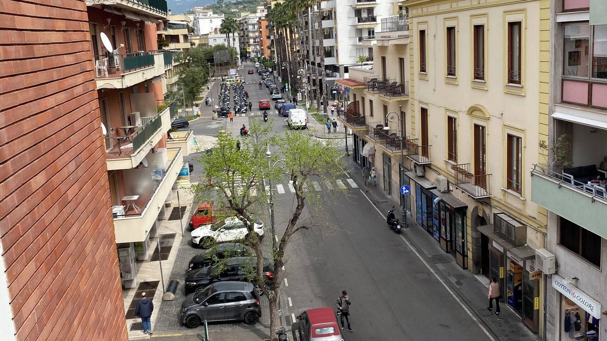Sorrento City Centre Apartment | Spacious and comfortable apartment on Sorrento's Corso Italia, between restaurants and stores
