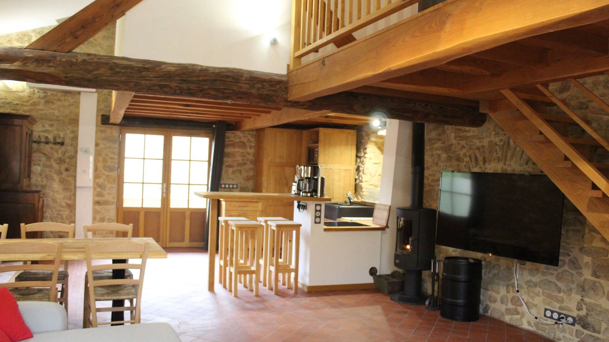 Sabran Apartment | Spacious and comfortable 3-star apartment