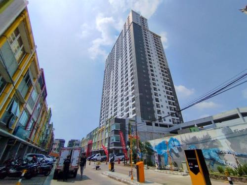 Cibaduyut Apartment | Spacious and Cozy 2BR Apartment Mekarwangi Square Cibaduyut By Travelio