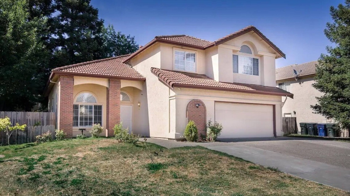 Southwestern Sacramento House | Spacious and cozy home near Downtown