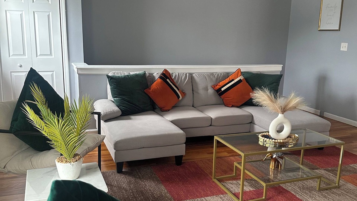 West Orange Apartment | Spacious and Family-Friendly 3-bedroom Pad Near Airport! Parking on site!