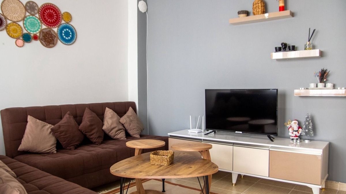 Camlık Mahallesi Apartment | Spacious and Furnished Flat Next to Beach in Didim