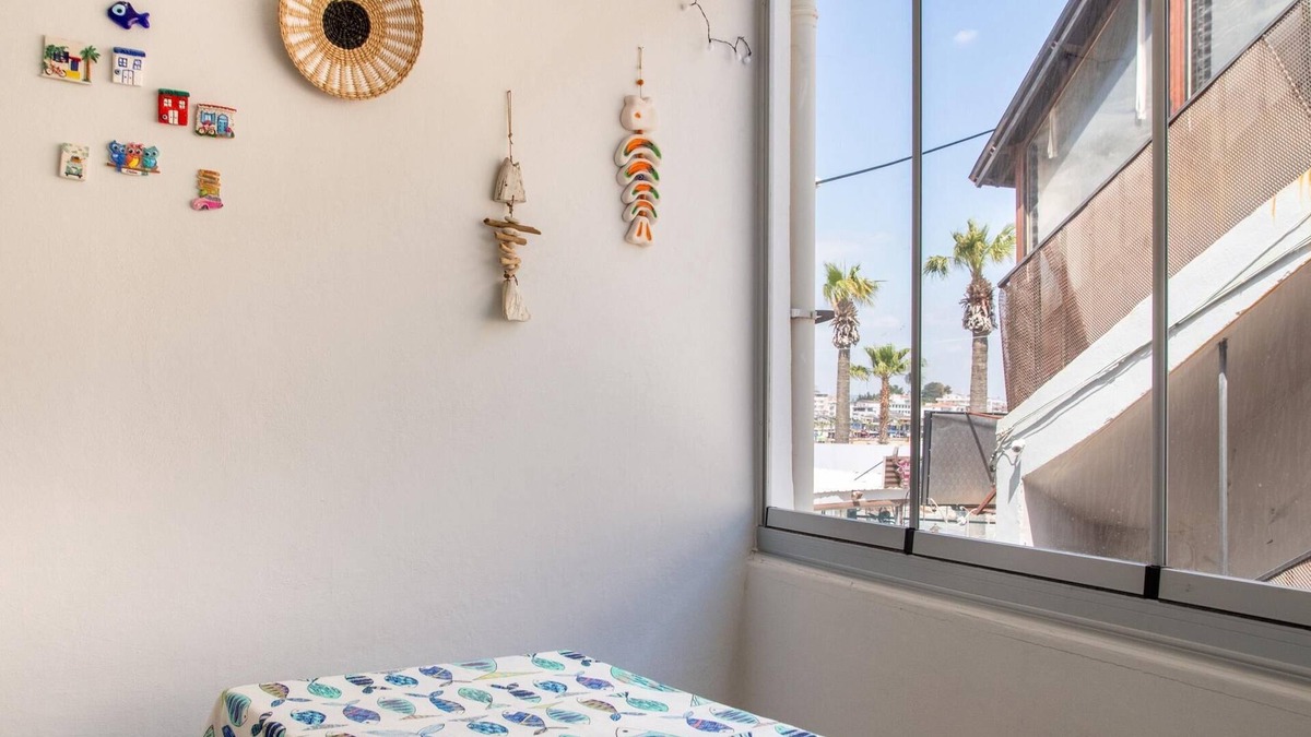 Camlık Mahallesi Apartment | Spacious and Furnished Flat Next to Beach in Didim